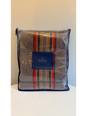 NWT Pendleton Yakima Camp Throw Blanket Wool Brown Mineral Umber Stripe USA